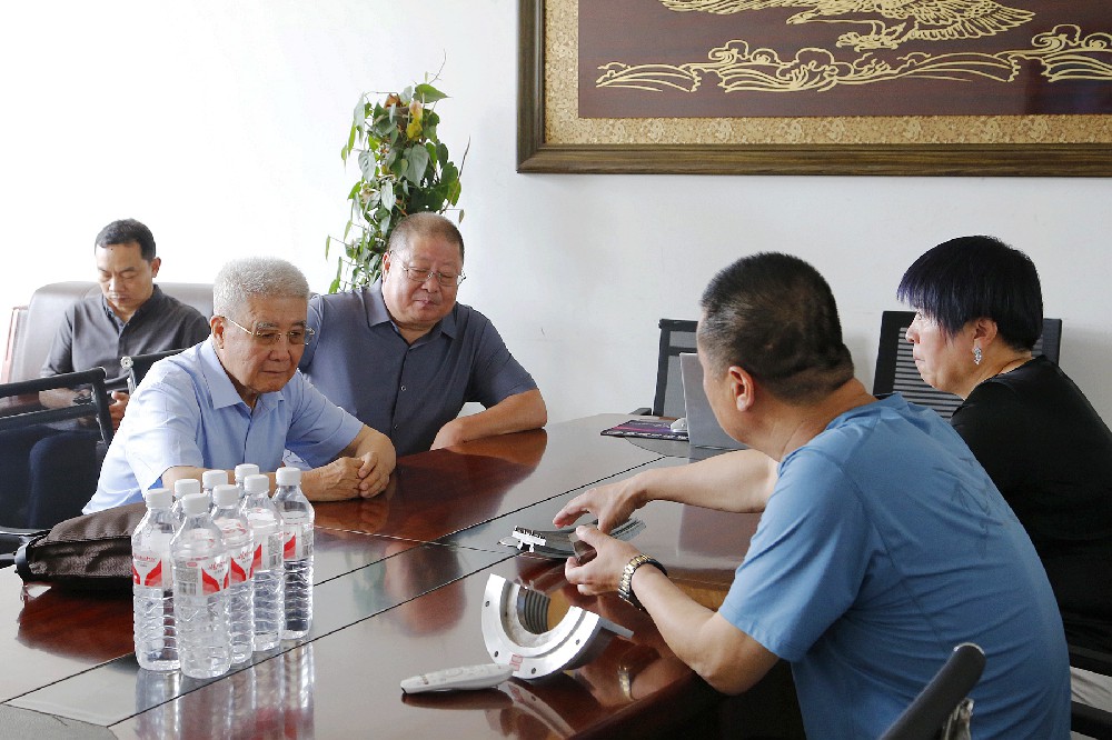 流体密封泰斗王玉明院士莅临华宇通